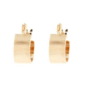 Brinco-Argola-Chapa-Listrada-Pequeno-Dourado-Folheado-01