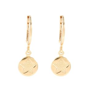 Brinco-Argola-Medalha-Estrela-Pequeno-Dourado-Folheado-01