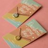 Colar-Medalha-Rainbow-Your-Day-Arco-Iris-Dourado-Folheado-01