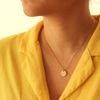 Colar-Medalha-Rainbow-Your-Day-Arco-Iris-Dourado-Folheado-05