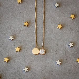 Colar-Lua-Cheia-Ponto-de-Luz-Dourado-Folheado-01