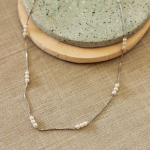 Colar-Choker-Trio-Mini-Perolas-Prateado-Folheado-01