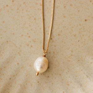 Colar-Perola-Barroca-Solitaria-Dourado-Folheado-01