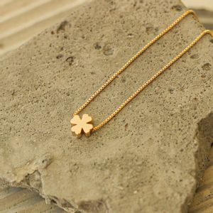 Colar-Trevo-Banhado-Ouro-18k-01