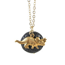 Colar Dinossauro Tricerátopo Pedra Lava Vulcânica Dourado