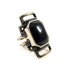 Anel Retângulo Pedra Preto Dourado