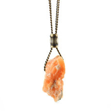 Colar Cristal Calcita Laranja Bruto Grande Bronze