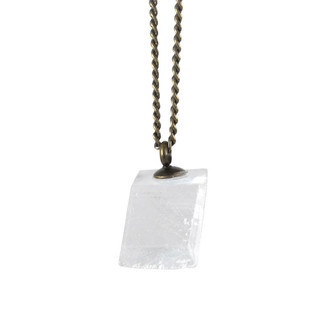 Colar Cubo Cristal Calcita Ótica Bruto (mais cores)