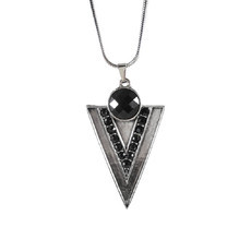 Colar Triângulo Geométrico Preto