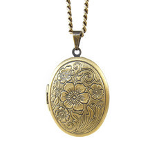 Colar Relicário Oval Floral Bronze